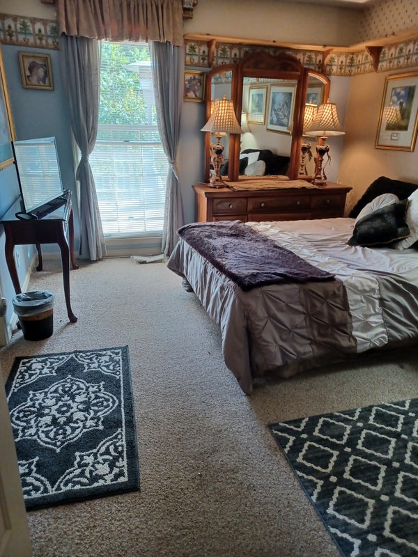 Photo 1: Private furnished 895. All included.