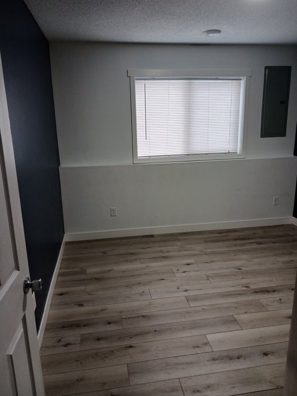 Photo 1: Bedroom 1