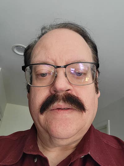 Professional looking for a large room Main Photo