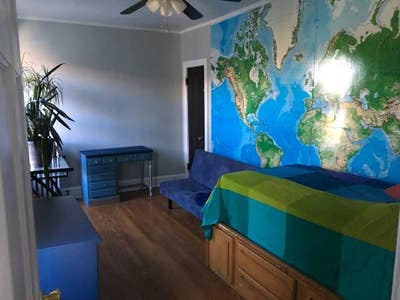 $750 / 2br - 1000ft - Roommate for 2 bedroom condo Main Photo