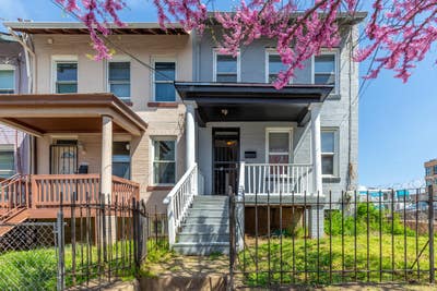 Renovated house to share Main Photo