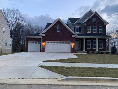 Room for Rent in Upscale Community Main Photo