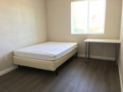 Private Bedroom Close to UCR Main Photo