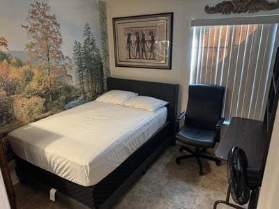 Cozy furnished room Main Photo