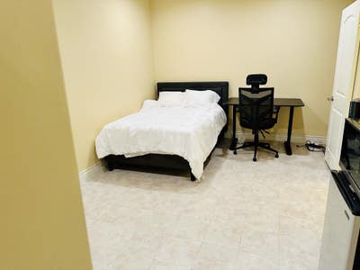 Single Bedroom Close to LAX Main Photo