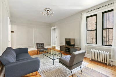 Room in Hamilton Heights on a flexible lease Main Photo