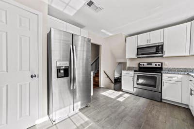 Beautiful & spacious Richmond House with Dining ar Main Photo