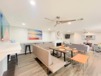 Xtra Large Hobby Airport Home w Living Spaces and Main Photo