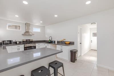 Las Vegas House with Dining area. Comfy & cozy Main Photo