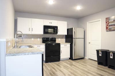 $0 MOVE IN FEE!! Newlyrenovated Texas City House w Main Photo