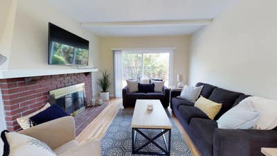 Bright Sunnyvale Home With Spacious Backyard Main Photo