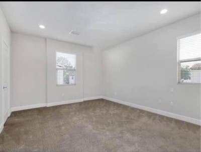 Move in ready! Main Photo