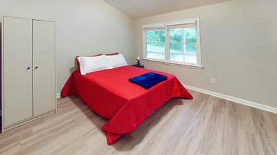 Spacious Atlanta Blues and Bricks Home Main Photo