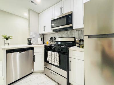 Newlyrenovated & beautiful Houston Duplex Multipl Main Photo