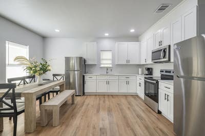 Brand new Home! 🤗 HUGE 150 SQFT rooms with your o Main Photo
