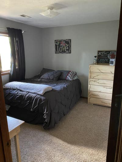1/2 bedrooms for rent Main Photo