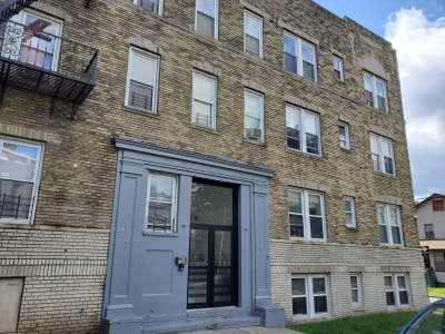 Duplicate of Washington Square Apartments Main Photo