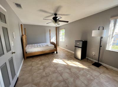 Furnished Master for Rent (utilities included) Main Photo
