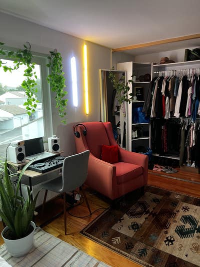 101 Oasis Main Photo