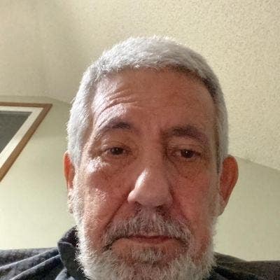 I am a male aged 75. I am looking for a large... Main Photo