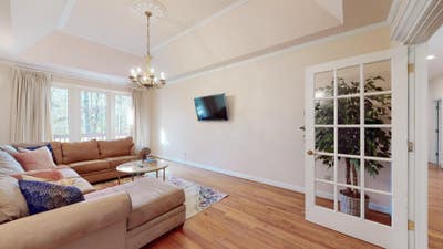 Beautiful & spacious University City Charlotte Ho Main Photo