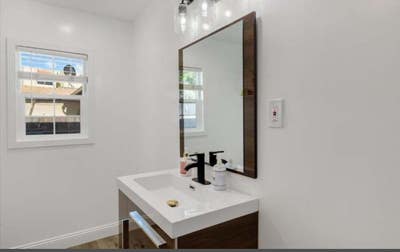 Private Room Available in Spacious 4-Bedroom Home Main Photo
