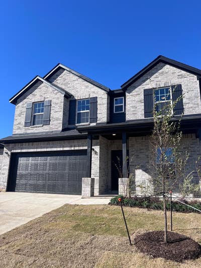 Spacious Private Master W/Private Br Main Photo