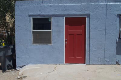 Private Backyard Studio Main Photo