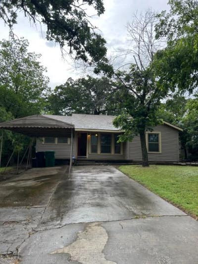 Just steps from UNT...ideal for students and othe Main Photo