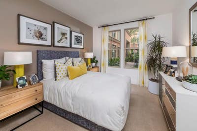 Private unfurnished Bedroom + Bathroom for Rent ― Main Photo