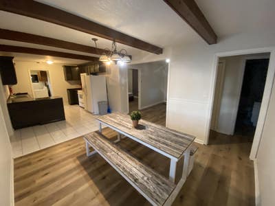 Modern & NewlyRenovated Spacious Raytown House Main Photo