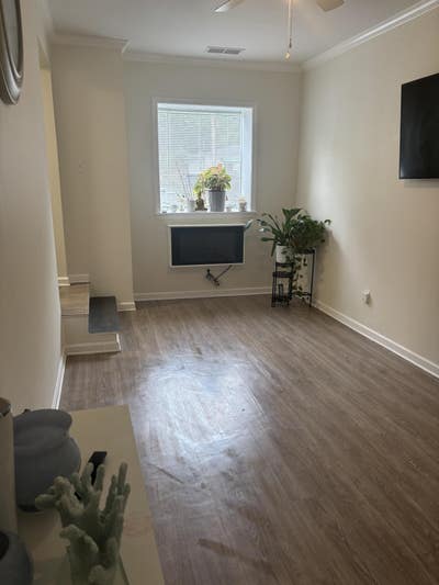 Beautiful Fully Furnished Room for Rent Main Photo