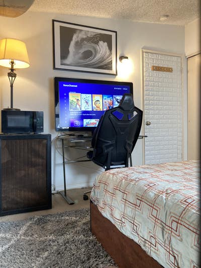 Room for rent Main Photo