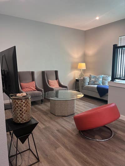 Relaxing Home to Stay in the Affluent Neighborhood Main Photo