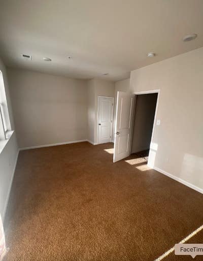 Cozy in_law suite with private bath & patio for R Main Photo