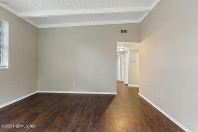 Room for rent or shared room your choice Main Photo