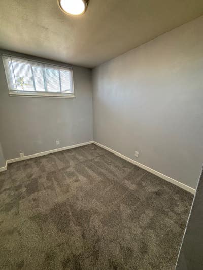 Looking for Roommate in the Oakland Area! Main Photo