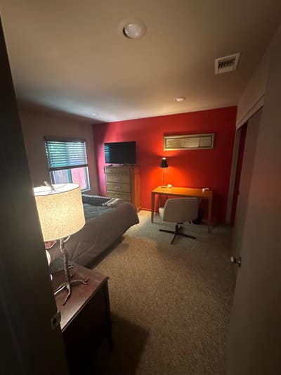 Charming room with private bath Main Photo