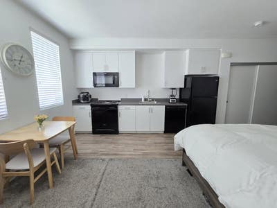 Fully Furnished Studio Apartment Available Main Photo