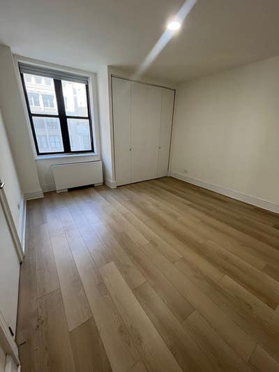 ✨ BIG Room Available in Midtown South ✨ Main Photo