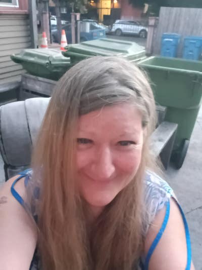 51 year old seeks a room Main Photo