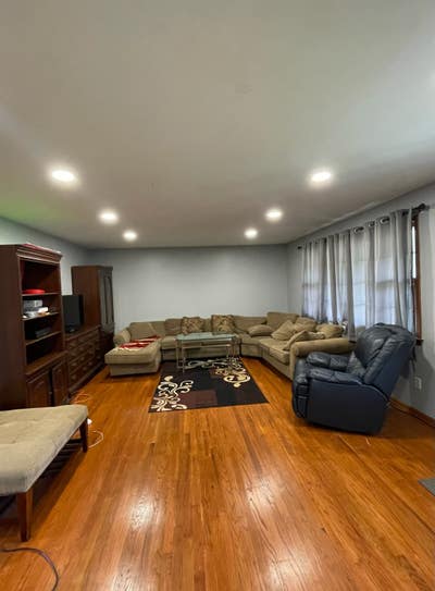 Newly Furnished Room for Rent ― Ideal for Students Main Photo