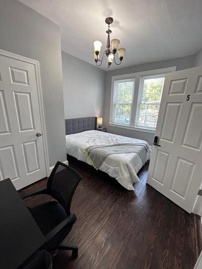 Large Rooms Pen Lucy Neighborhood ï¸ Newly Renovat Main Photo