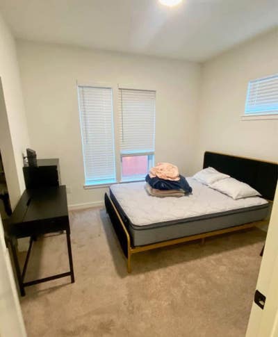 Townhouse Private Room in U District! Main Photo