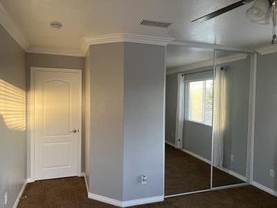 Big beautiful room with a private bathroom Main Photo