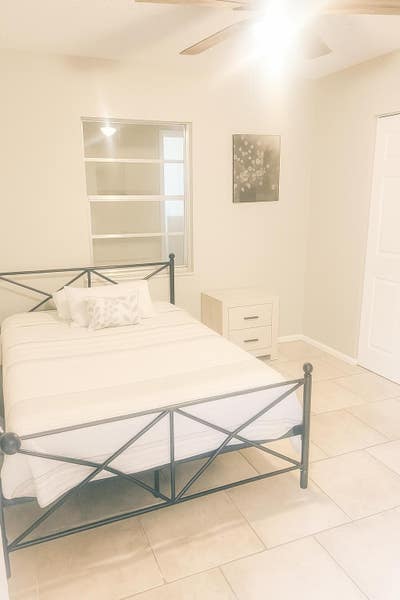 TopRated Host! Cozy Room Near I & I Intersection! Main Photo