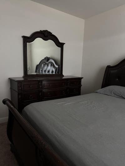 Fully furnished bedroom Main Photo