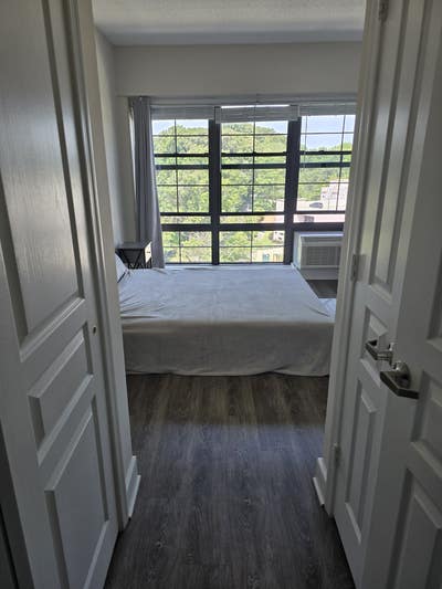 Room available Main Photo