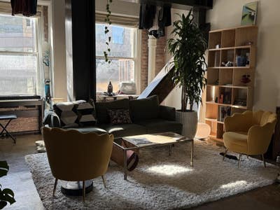 DTLA Loft Room ― Rooftop Jacuzzi, Gym, Washer/Drye Main Photo
