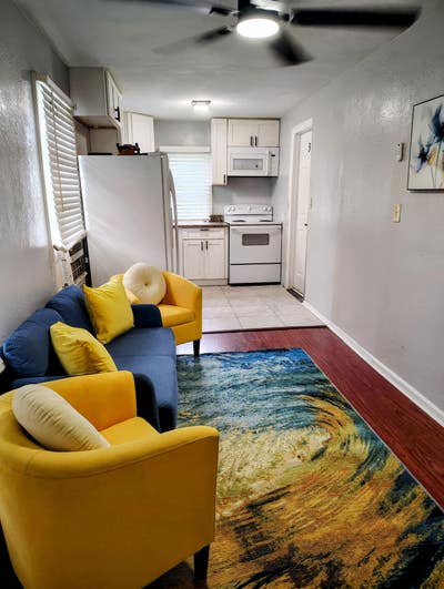 Walking distance to downtown , a 5 minute walk to Main Photo